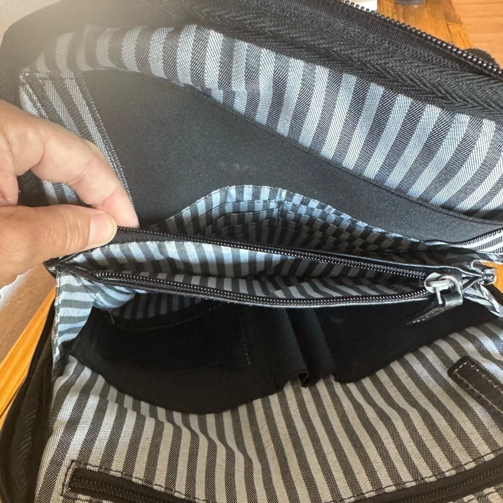 Jack Georges Voyager Collection Black Leather Small Backpack /Crossbody– EUC
